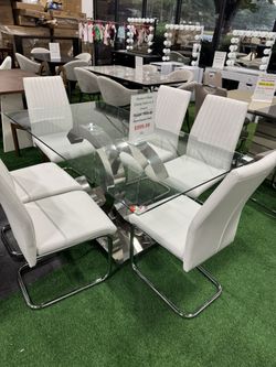 Modern Stylish Glass Dining Table with 6 Chairs (9/10) Mesa de comedor de vidrio moderna y elegante con 6 sillas 