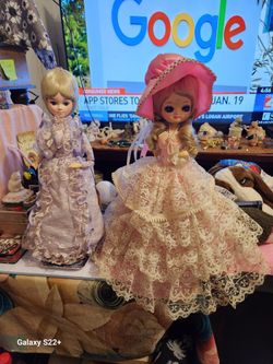 Vintage Dolls 