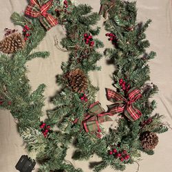 9-ft Christmas Garland