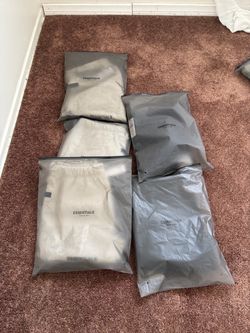 Essiential shorts