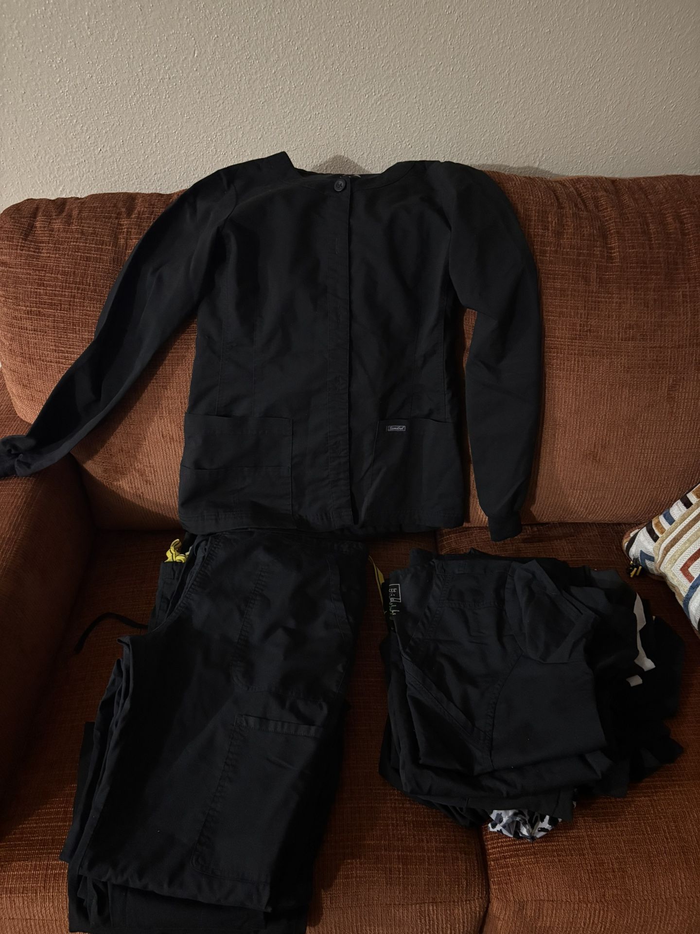 Black Scrubs Lot Size Small