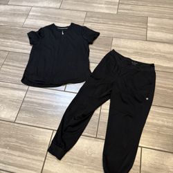 Womens Beyond Scrubs Set sz M&L