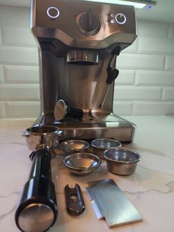 BREVILLE ESPRESSO MACHINE