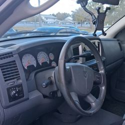 Dodge Ram 1500 V8 5.7 