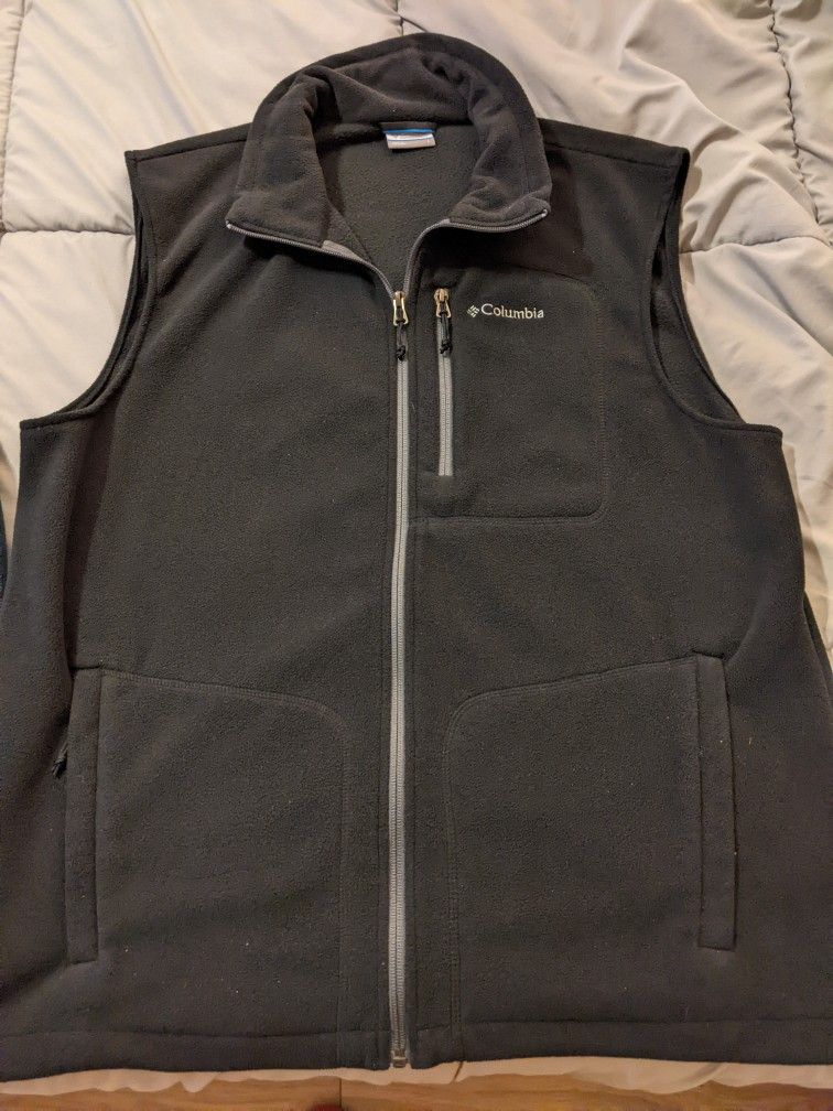 Two Columbia Polar Fleece Vests- Men's L