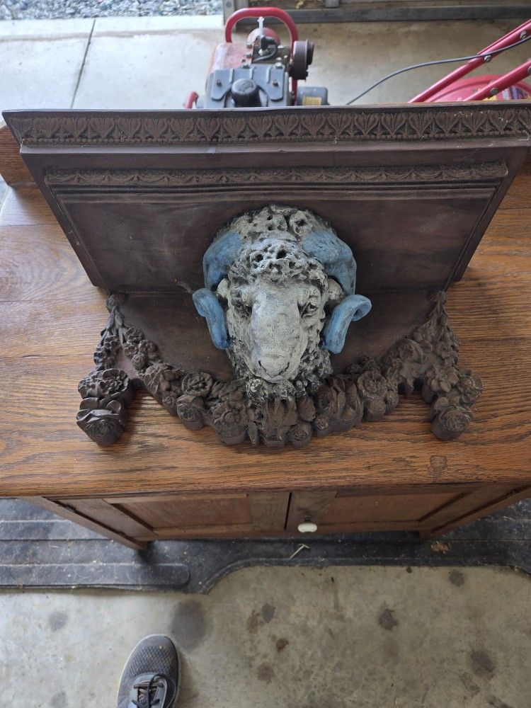 Vintage Corinthian Capital Big Horn Ram Head Wall Shelf done in tar heel colors. UNIQUE. Piece measures 17 1/4" wide x 8 1/2" high x 8" Deep off wall.