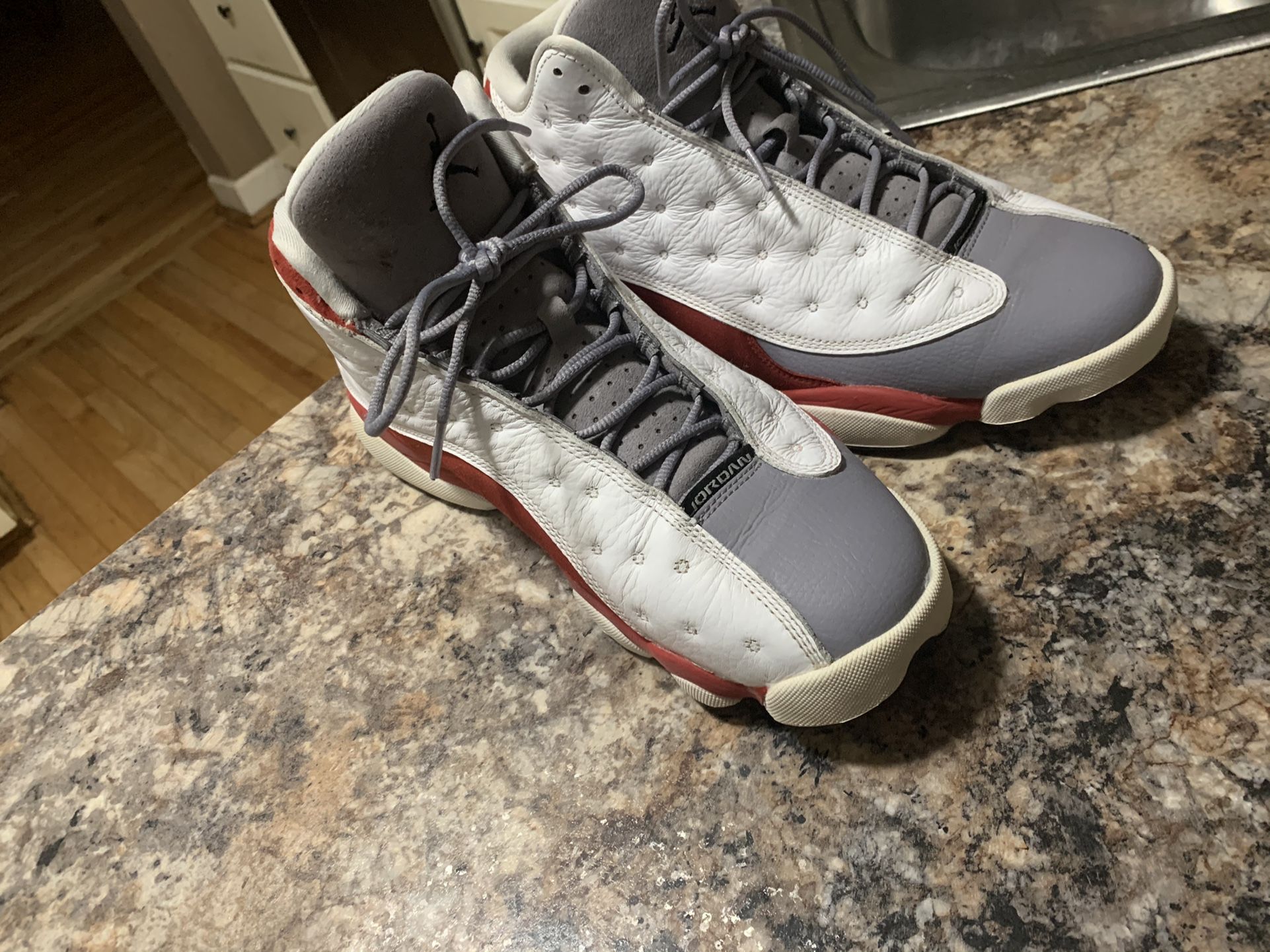 Air Jordan 13 Retro Grey Toe
