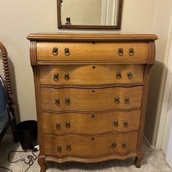 Beautiful Curved Front Antique Dresser!!!