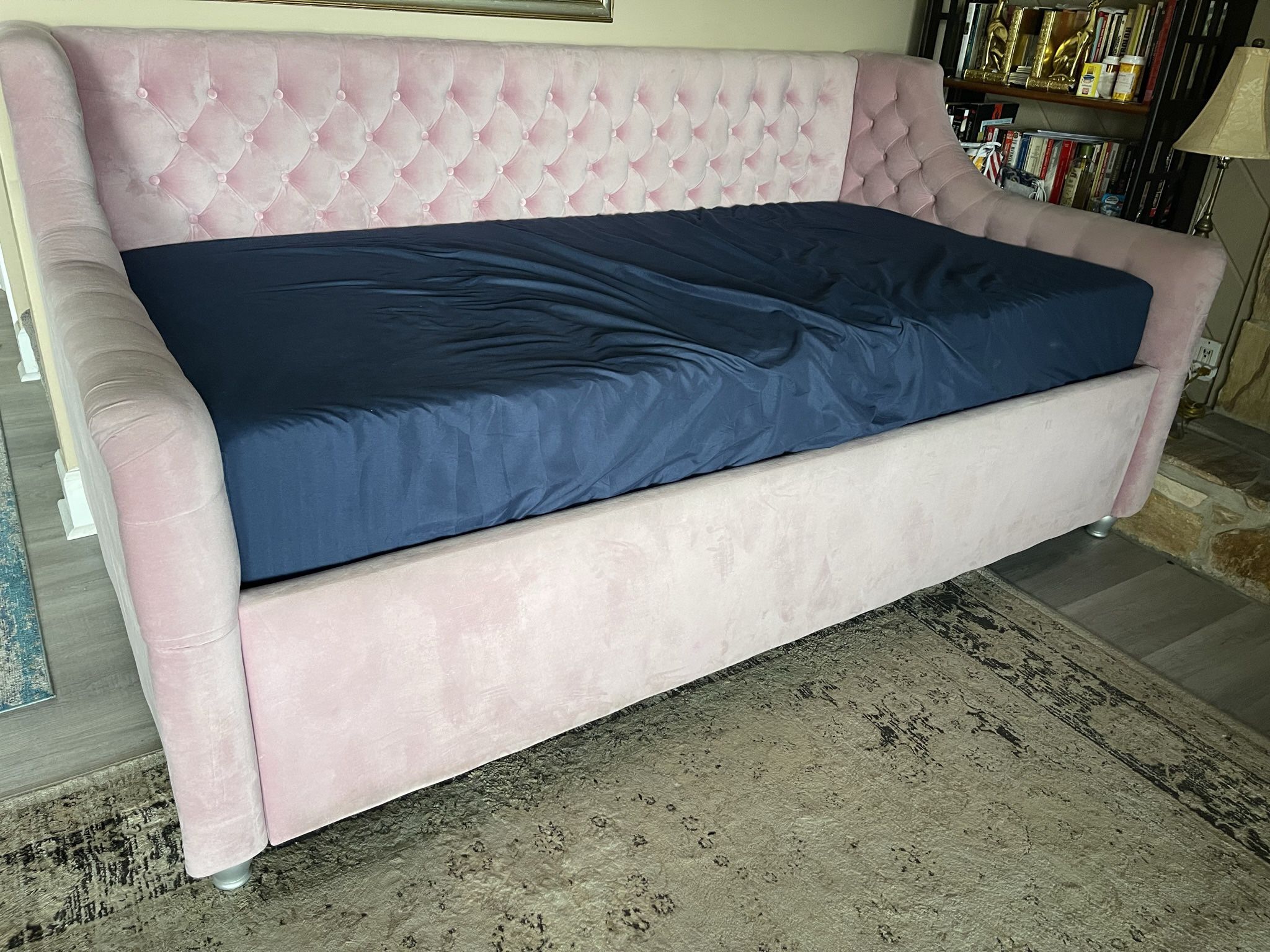 Barbie Daybed With  Mattress