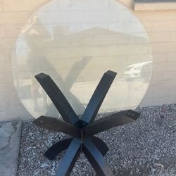 Round Table 