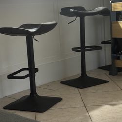 3 Bar Stools