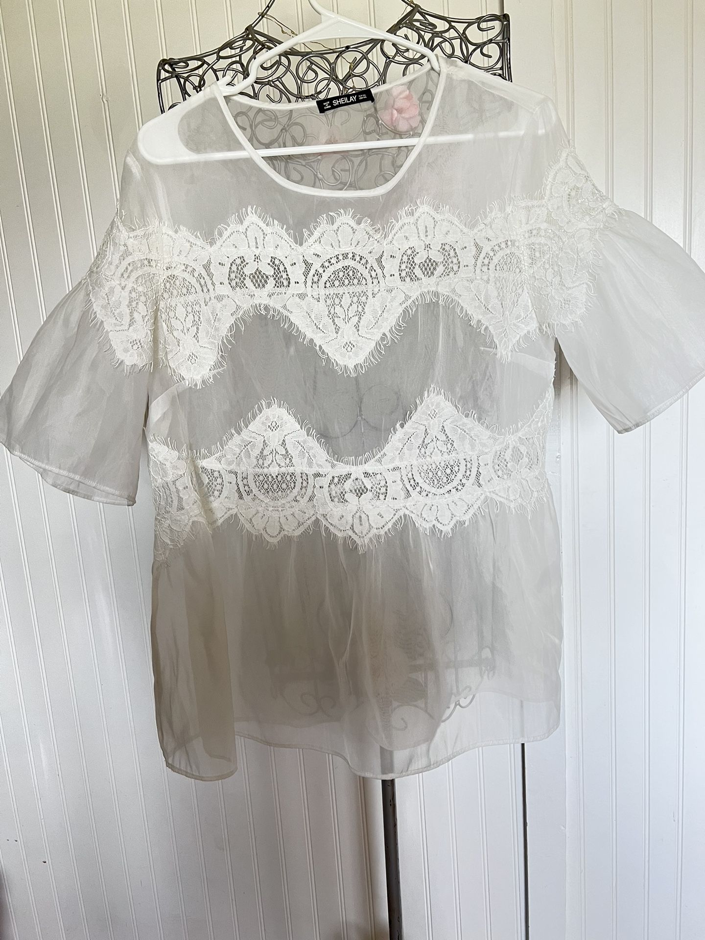 Womens Plus Size XXL Sheer Lace Top