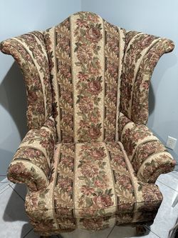 Beautiful Big Accent Chair 😍