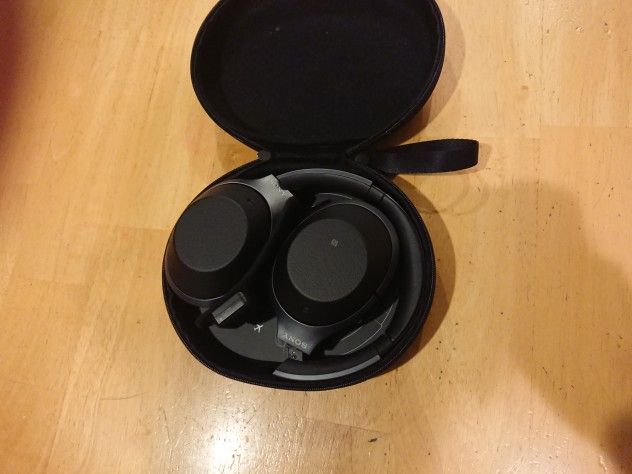 Sony HW-1000XM2 Wireless Noise-canceling Headphones