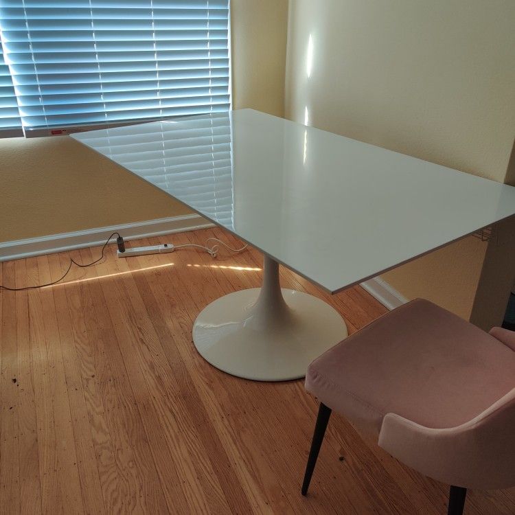 Table + Chairs