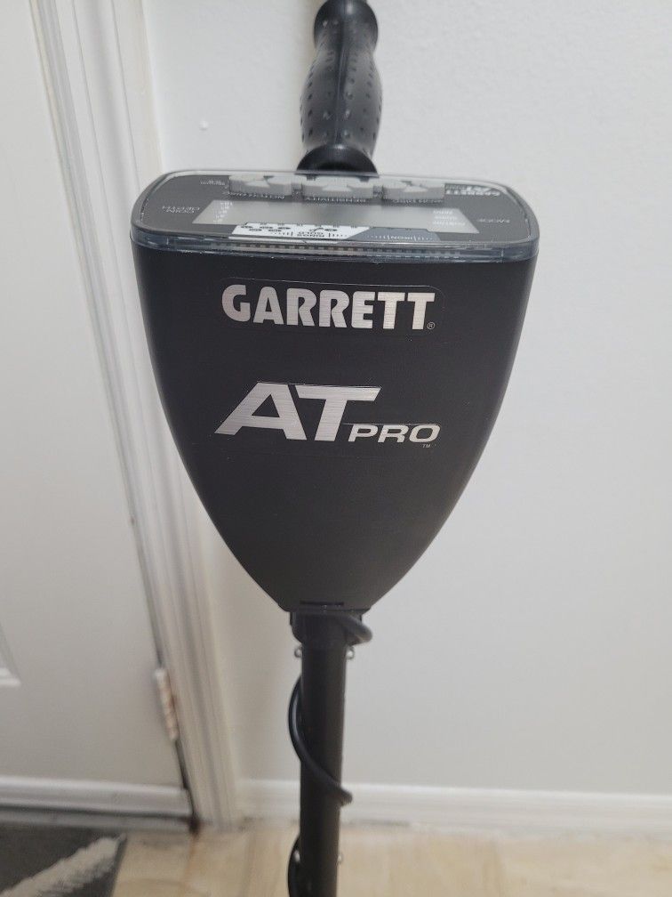 Garrett AT Pro Metal Detector
