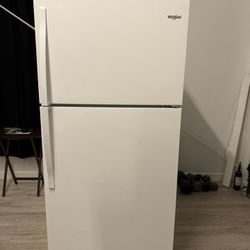 Fridge/ Refrigerator 