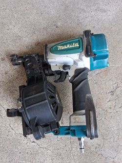 Makita 1 3/4” Coil Roofing Nailer AN454