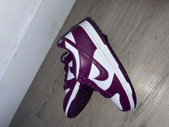 Womens dunks size 7y