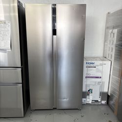 Frigidaire 36”  21.4 cu. ft. Garage Ready Counter Depth Side-By-Side Refrigerator in Fingerprint-Resistant Stainless Look