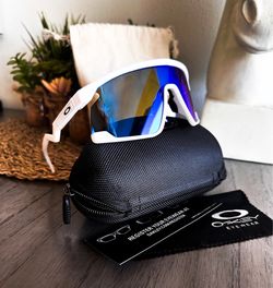 New Oakleys  Box, Pouch Cloth All Included