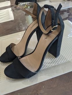 Size 7 , women black heels