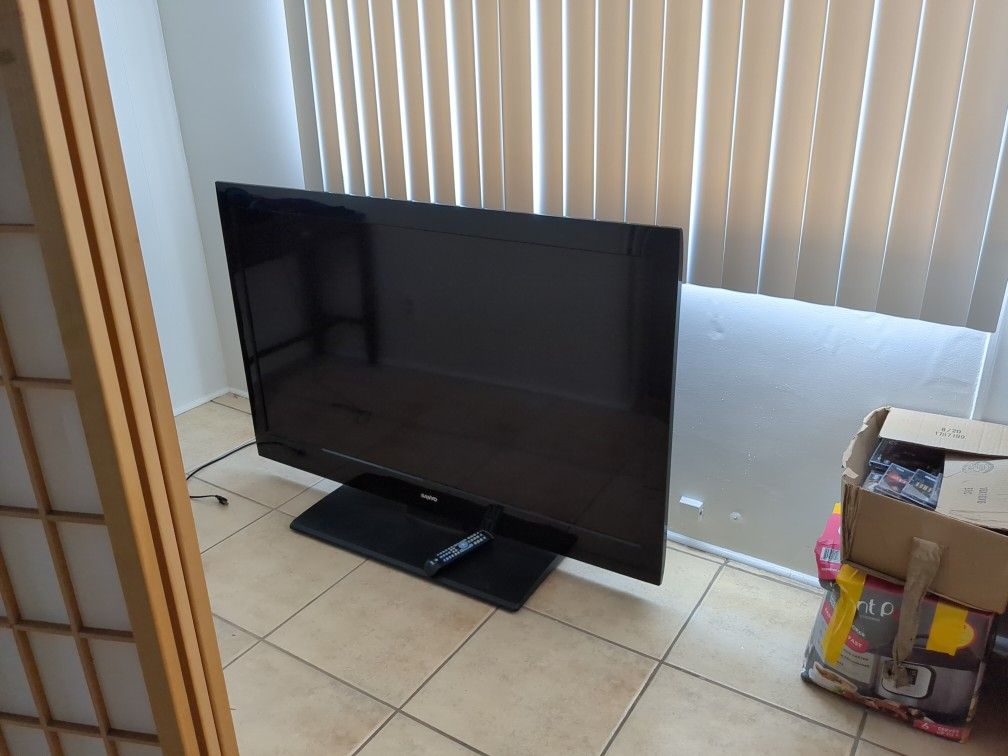 Sanyo 55" TV With Remote