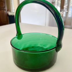  VINTAGE USA EMERALD GREEN GLASS VASE BASKET BEAUTIFUL DESIGN  No Chips Or Cracks 