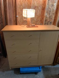 Dresser cash only pu in Elburn