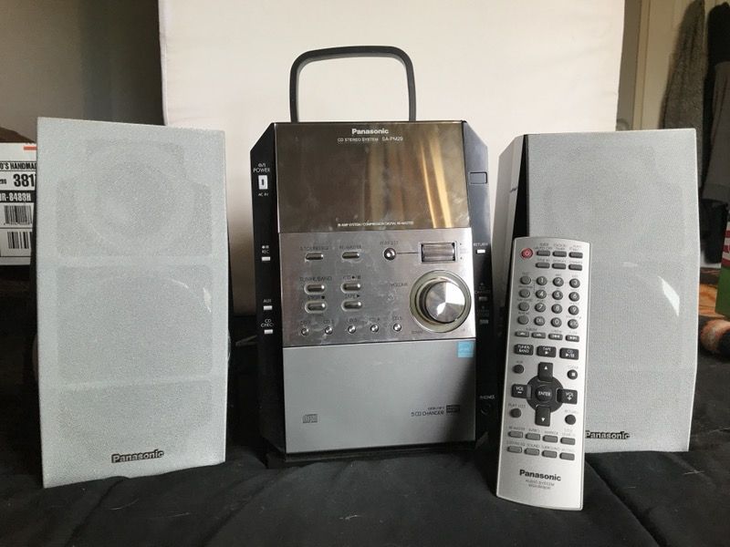 Panasonic SA-PM29 5-CD Player Stereo System w/Remote & Radio Antenna