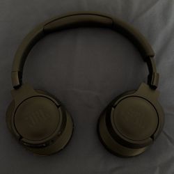 JBL 700BT Headphones 