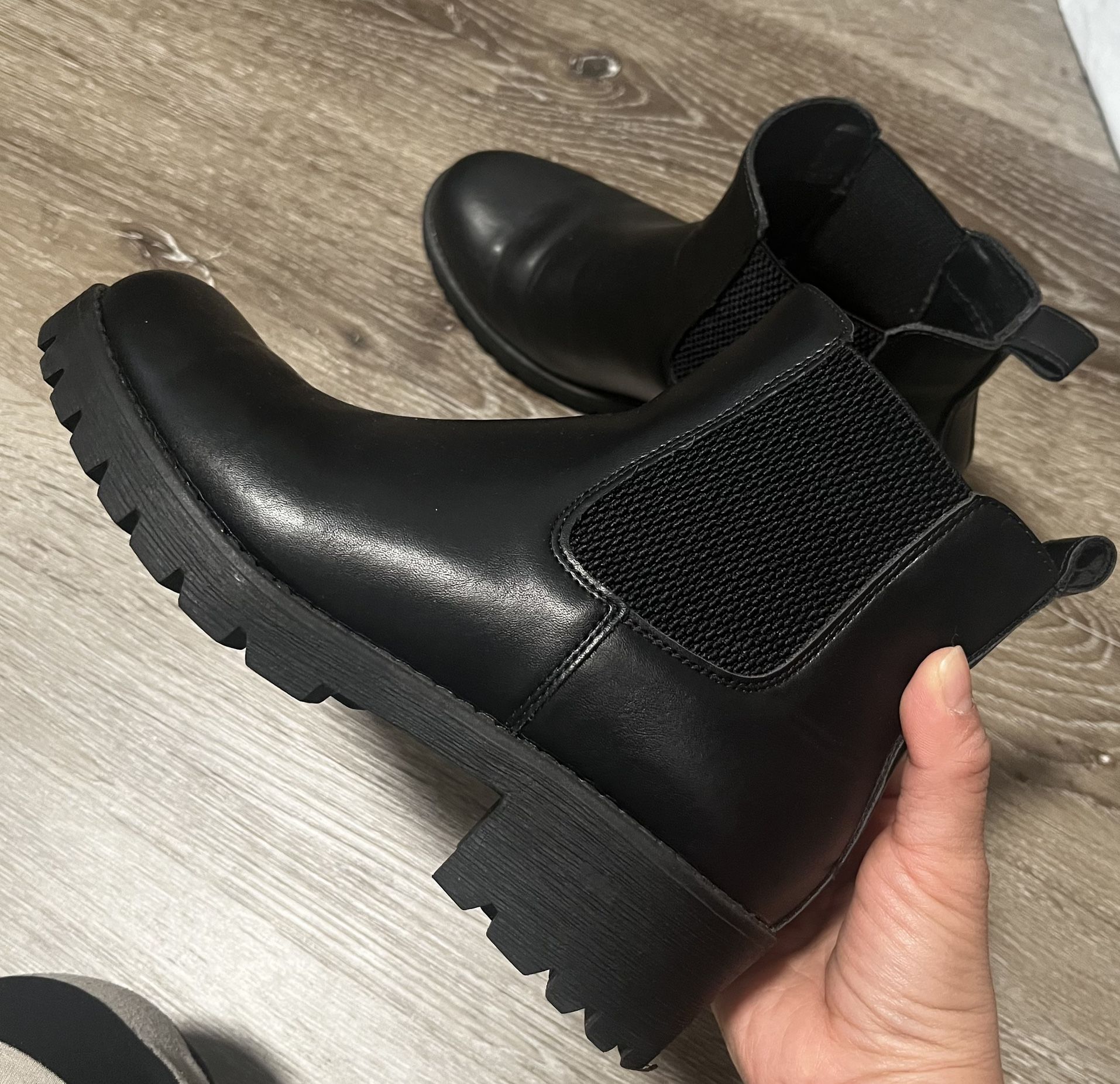 Ankle booties (Black)