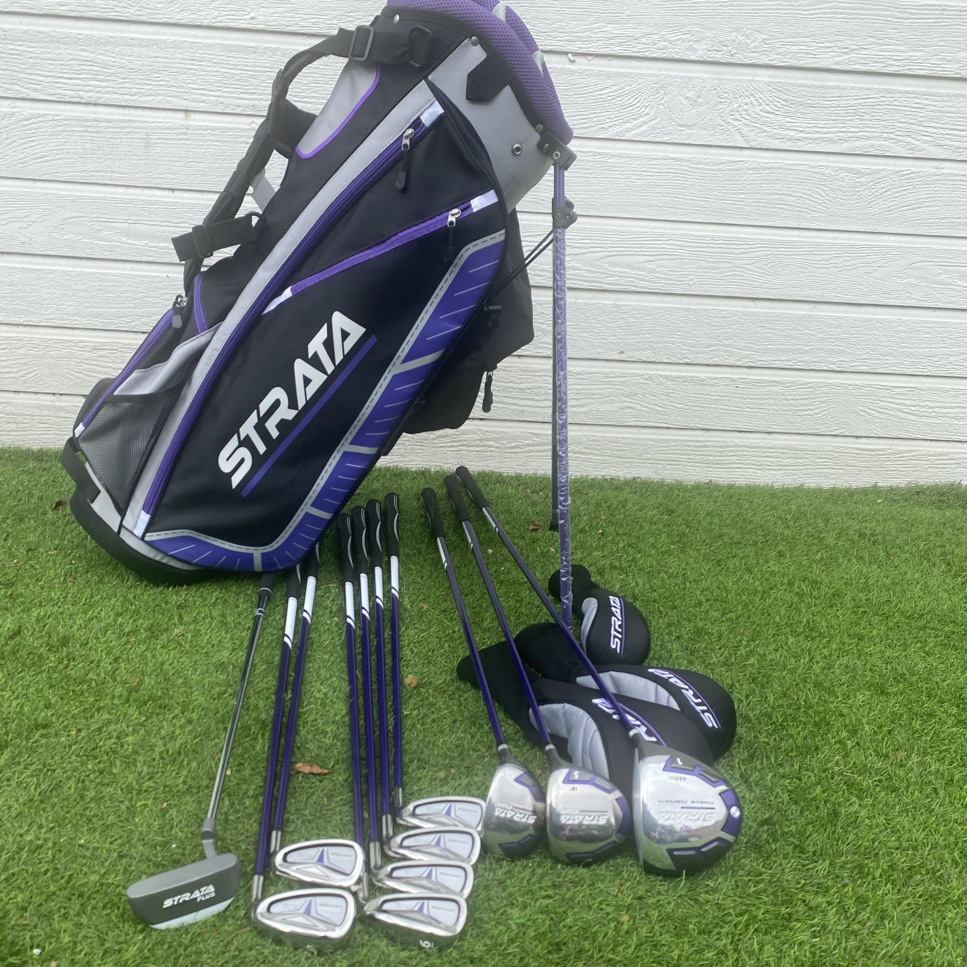 Callaway Strata Plus Women’s Purple Golf Set With Bag