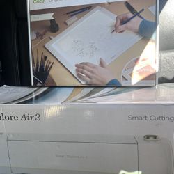 Cricut Explore 2 , Cricut Bright Pad, T-shirt Heat Press 