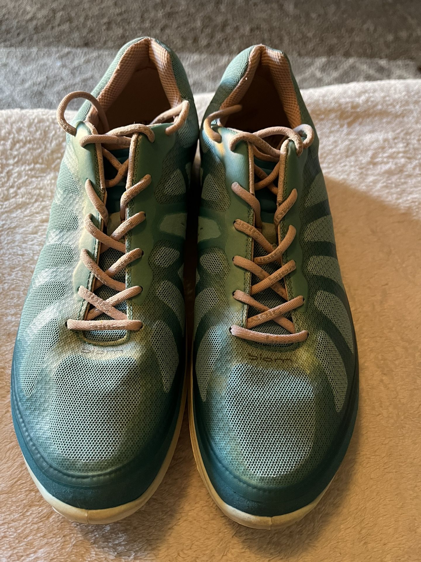 Ecco Biom Womens 9.5 Narrow Walking Running Shoes