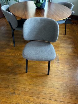 4 Beautiful Upholstered Dining Chairs - Perfect Condition