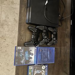 PS4 Tv And 3 Controllers 3 Games 