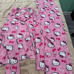 Women’s 2 Pc Hello Kitty Pajama. Size XL