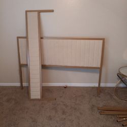 Queen size bed 