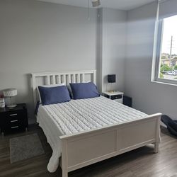 1 Cama Queen + Colchón + Mesa De Noche