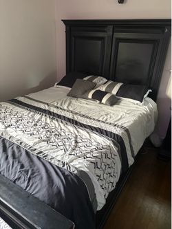 Queen Bedroom Set-Dark Espresso Wood