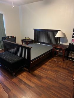 Bedroom set