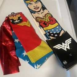 Women’s Wonder Woman Superhero Knee High Socks, 2 Pack NWT