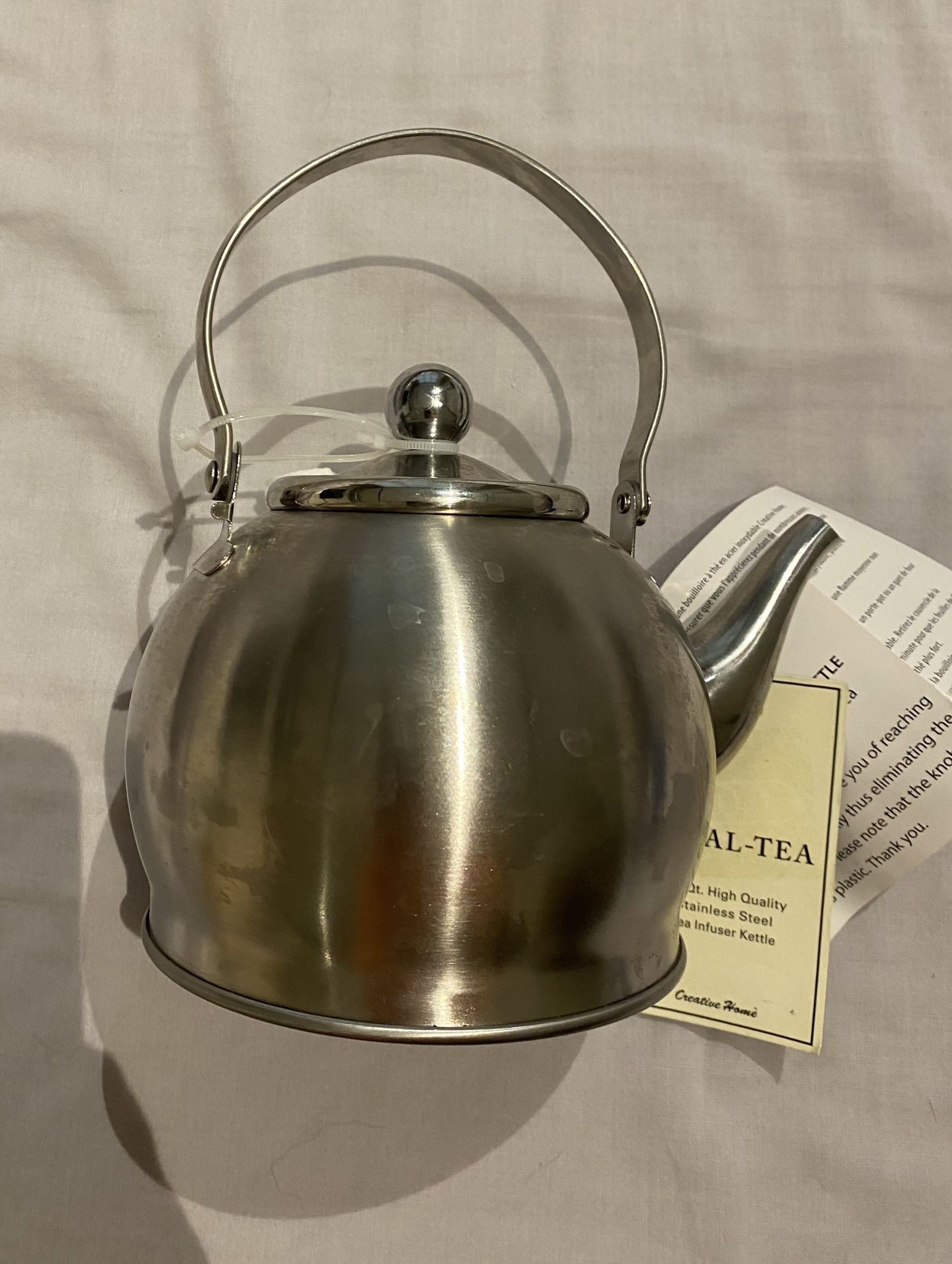 Tea Kettle And Diffuser 