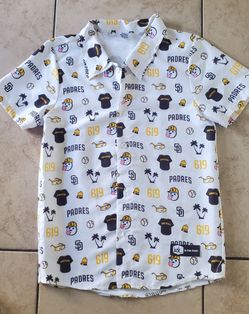 San Diego Padres Kids Shirt. Size YL