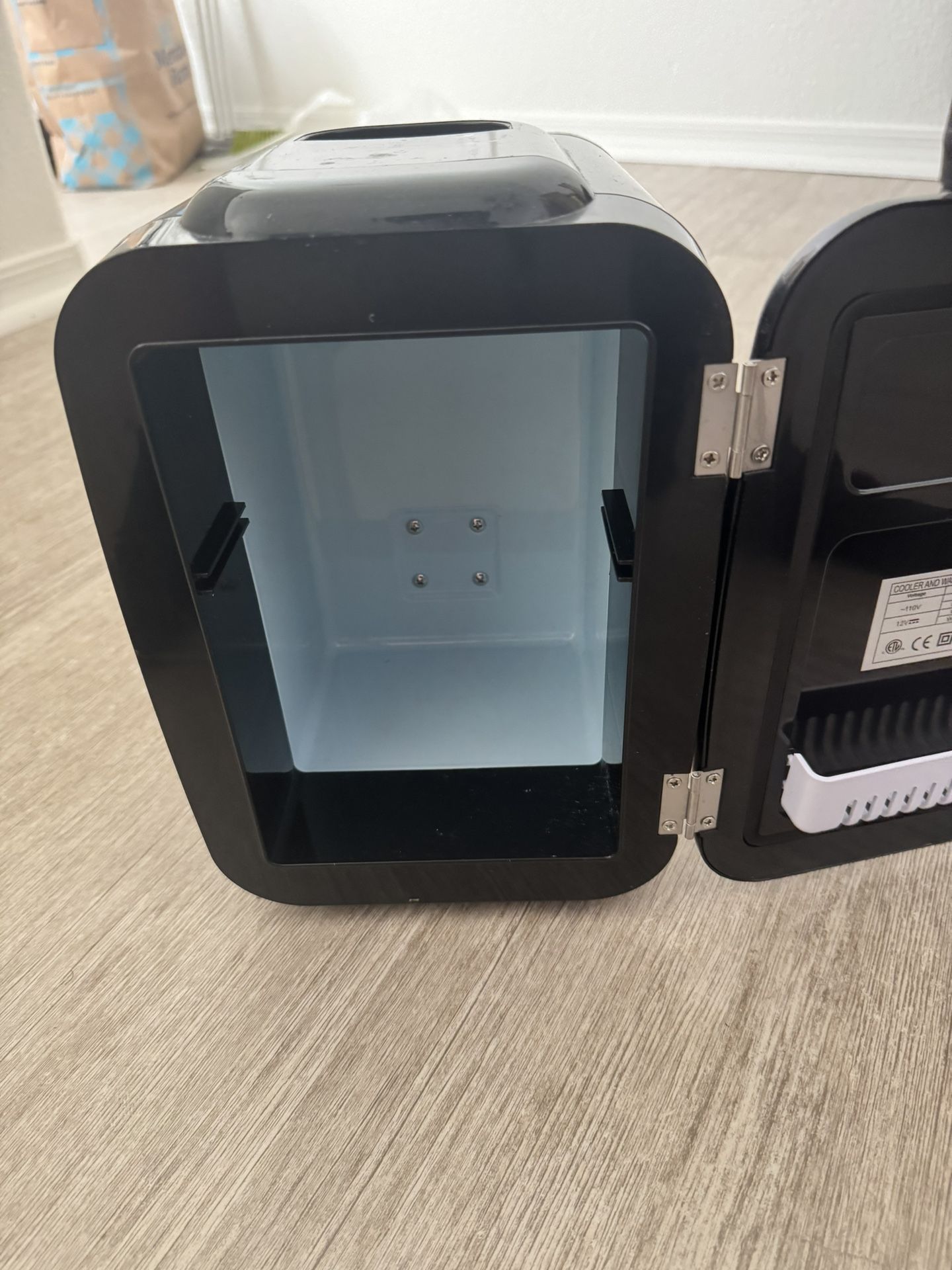 Fridge/Heater For Desk