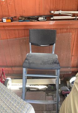 BLACK CHAIRS