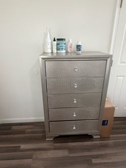 Cal King Bedroom set