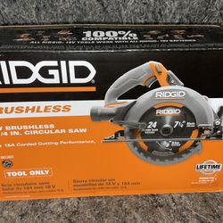 RIDGID 18V Brushless Cordless 7-1/4 in. Circular Saw (Tool Only)