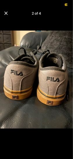 Men’s low top fila with gum sole